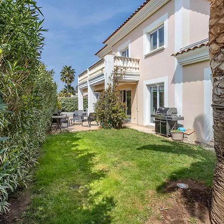 In Raphael Tatil Evi *