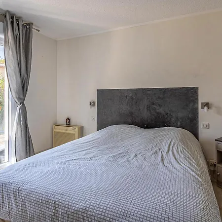 Awesome In Raphael With Private Swimming Pool, Be Inside Or Outside Casa de Férias