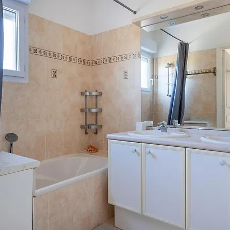 Awesome In Raphael With Private Swimming Pool, Be Inside Or Outside Saint-Raphaël