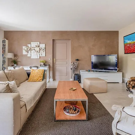 Awesome In Raphael With Private Swimming Pool, Be Inside Or Outside *