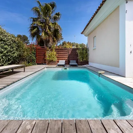 In Raphael Saint-Raphaël