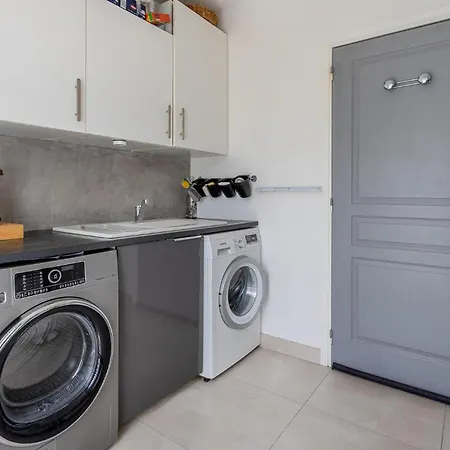 Casa de Férias Awesome In Raphael With Private Swimming Pool, Be Inside Or Outside